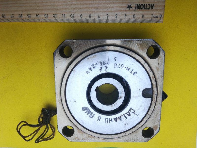 Муфта электромагнитная контактная ЭТМ-076 2А 24V d110 x 22 (шпон.паз)
ПНР