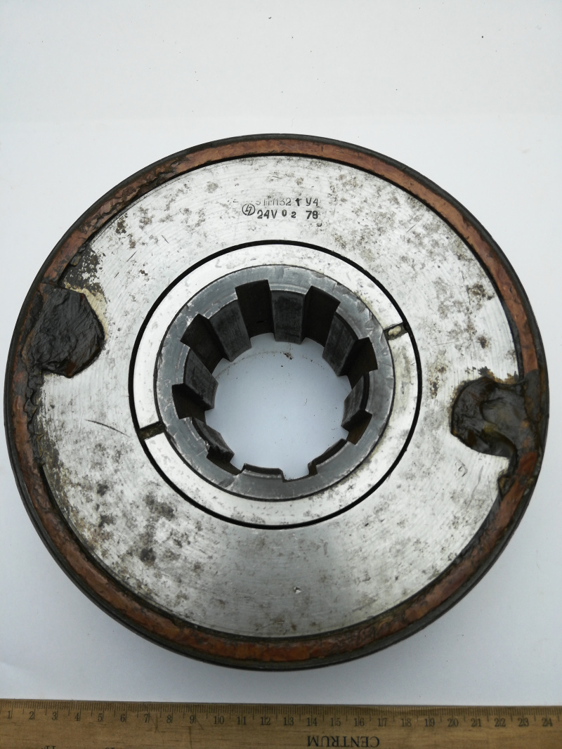 Муфта электромагнитная бесконтактная ЭТМ-132-1 У4 24V  d190 х 62 (шлицы)