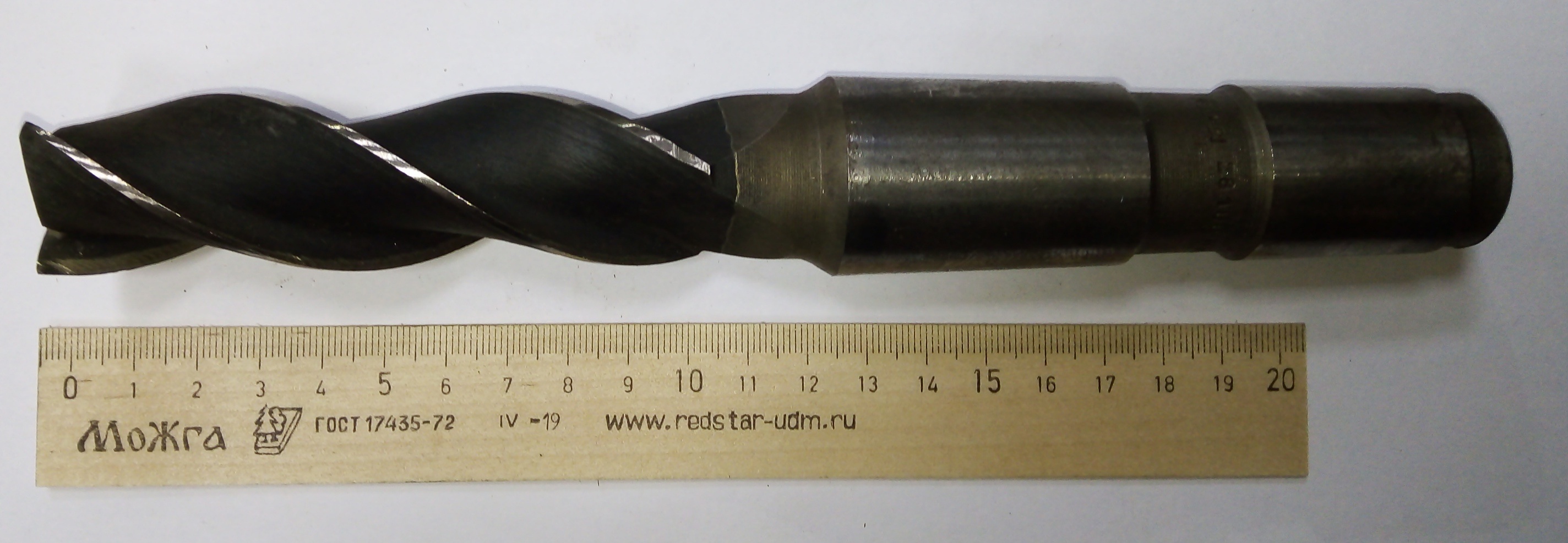 Фреза Концевая d 28х100 к/х Z=3 КМ4 Р6М5