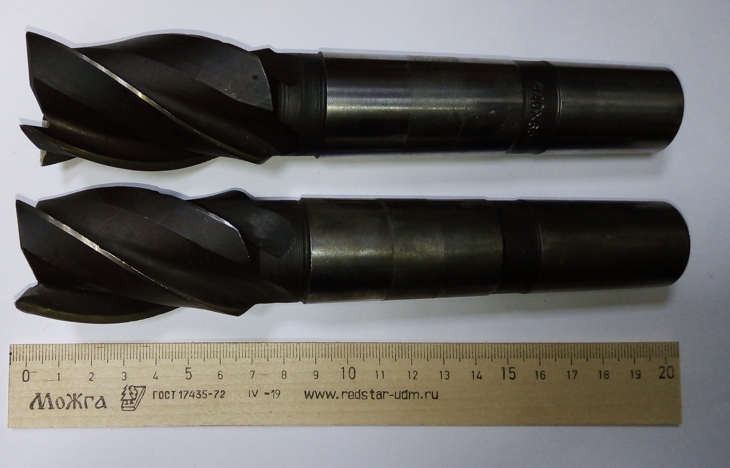 Фреза Концевая d 40х65 к/х Z=4 КМ4 Р12 (мелкие сколы-вмятины)