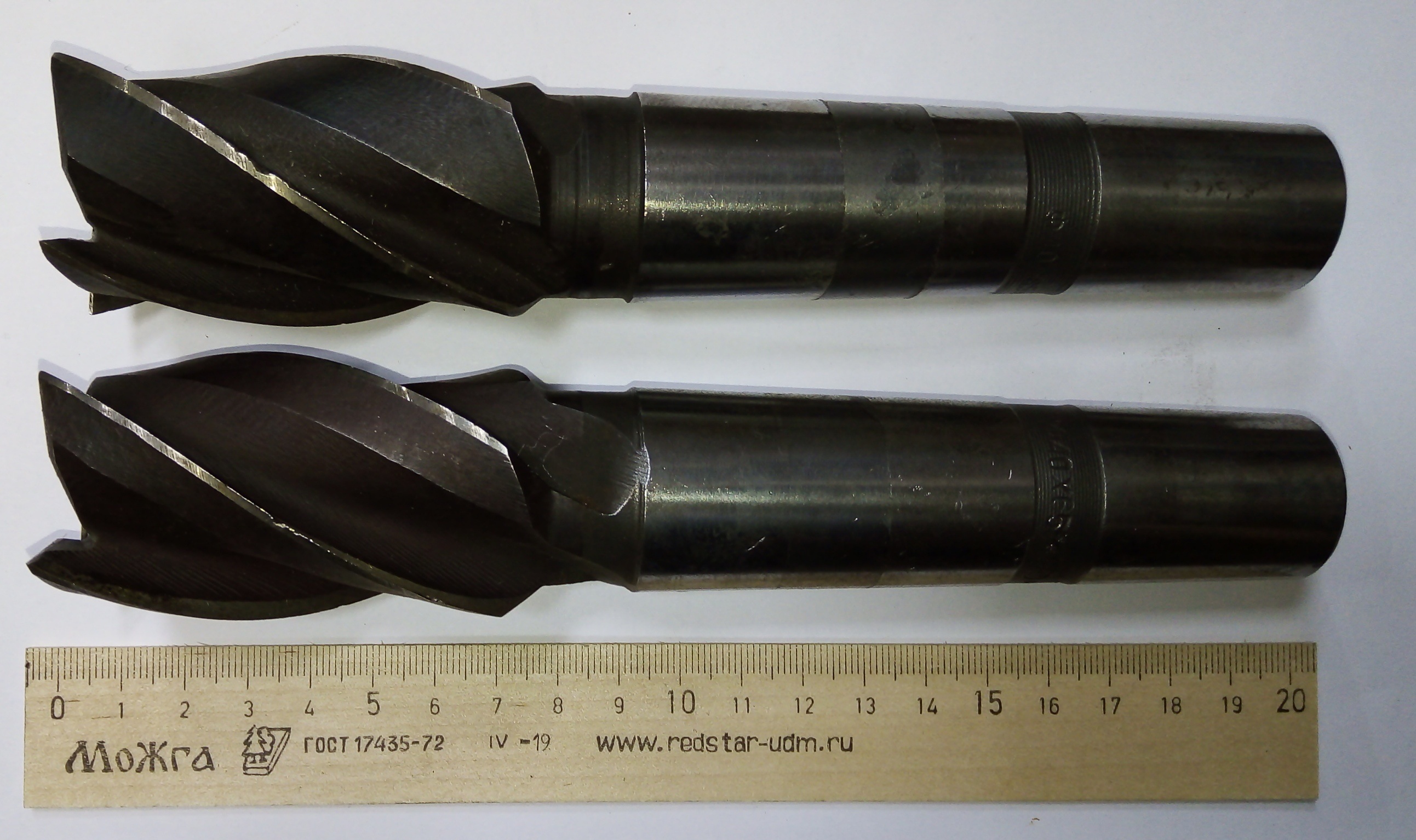 Фреза Концевая d 40х65 к/х Z=4 КМ4 Р12 (СКОЛЫ-ВМЯТИНЫ)