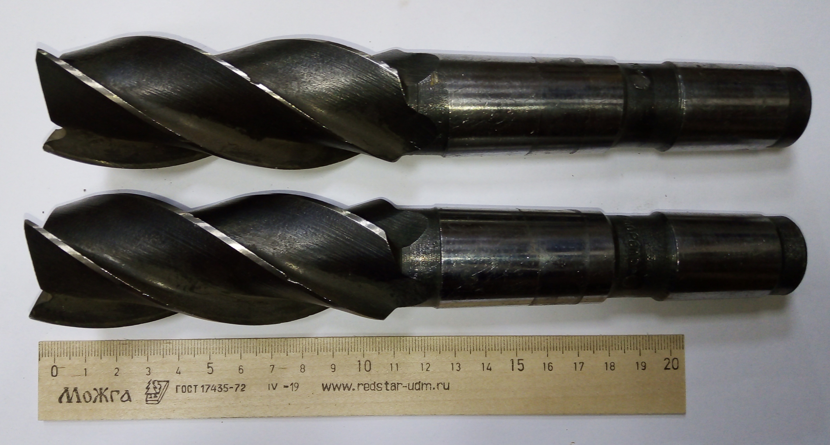 Фреза Концевая d 40х100 к/х Z=4 КМ4 Р6М5 (СКОЛЫ-ВМЯТИНЫ)