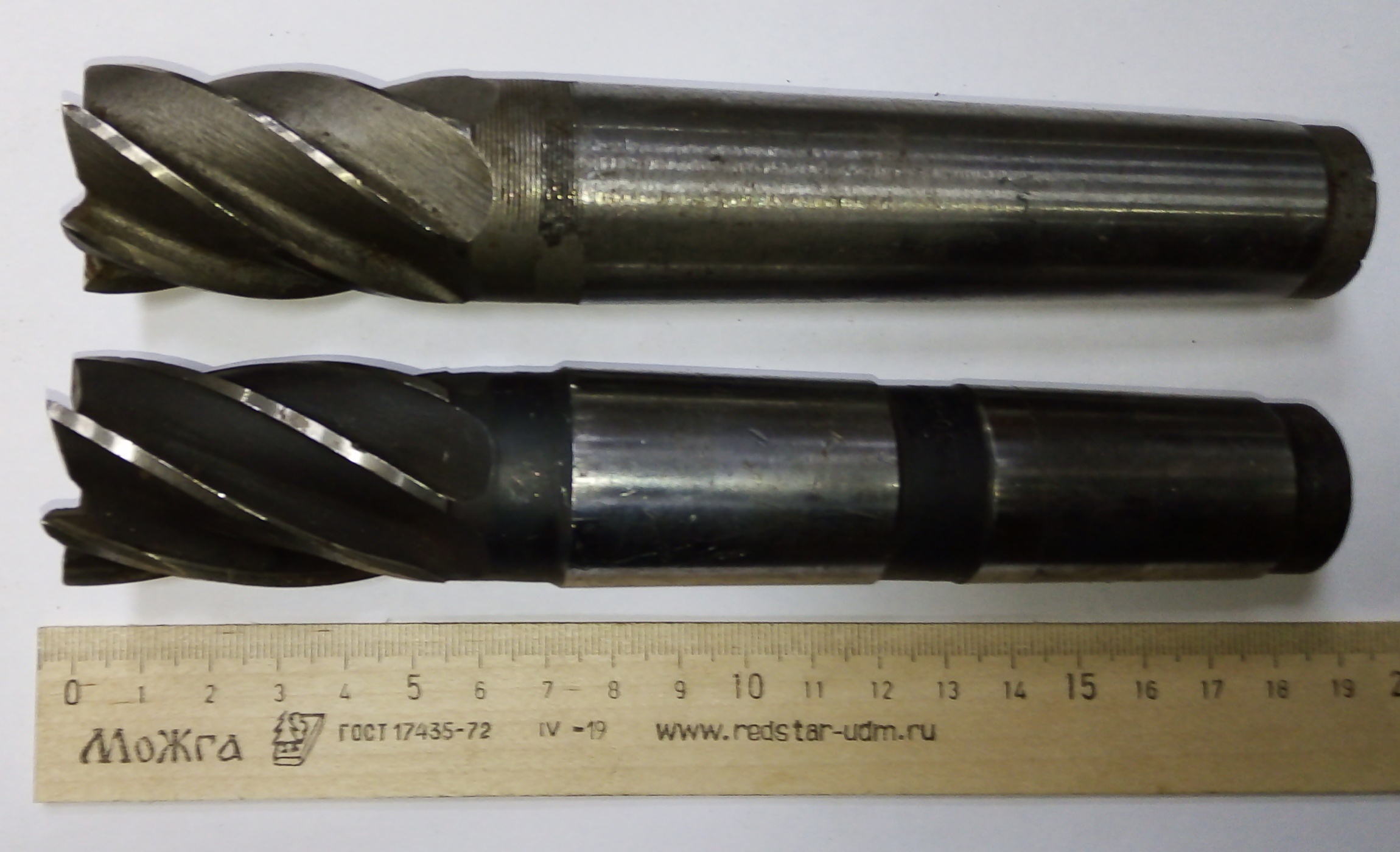 Фреза Концевая d 32х55 к/х Z=6 КМ4 Р6М5 (мелкие сколы-вмятины)