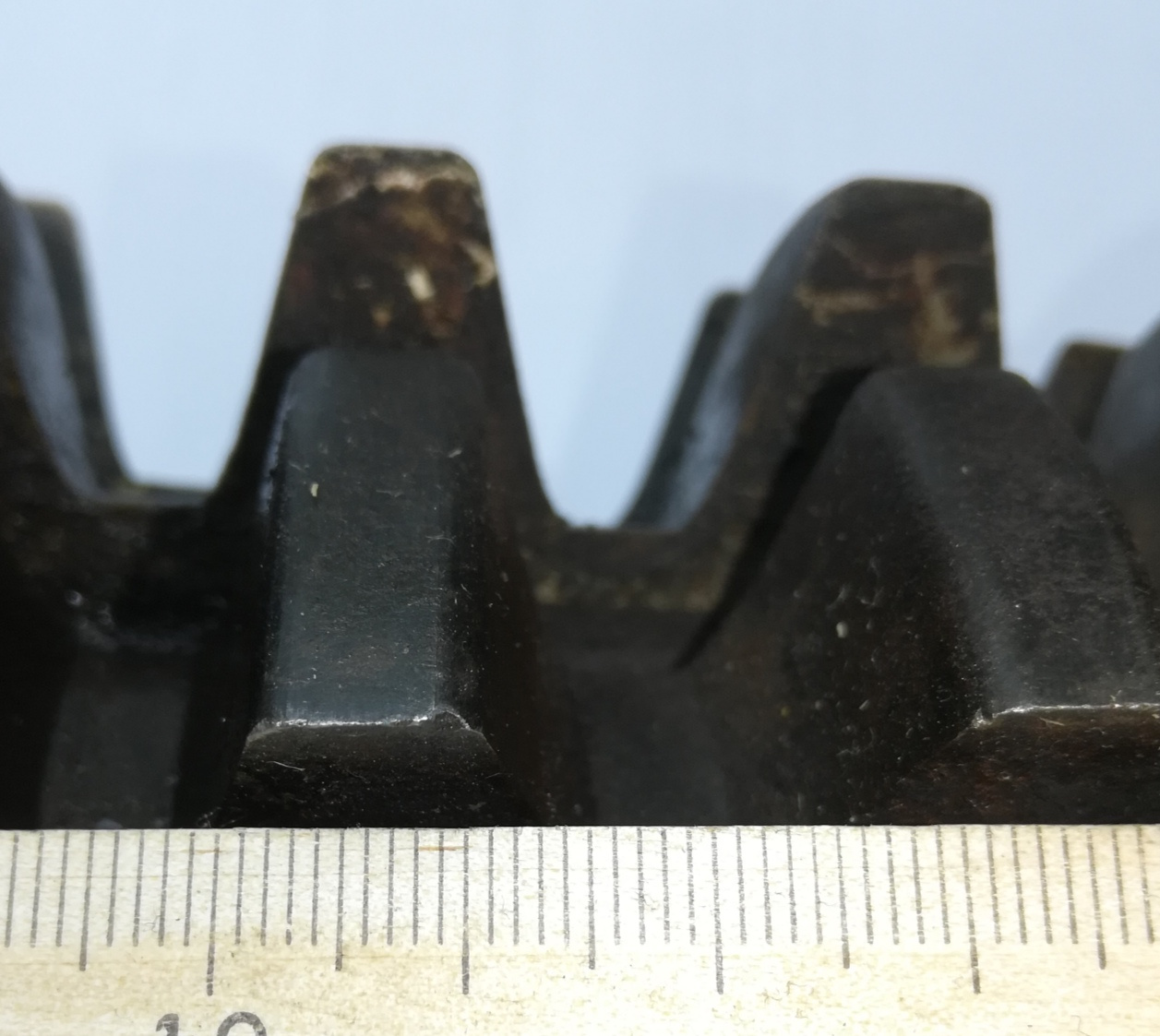 Фреза червячная зуборезная модульная М9,0 Кл-В 5°12'  t=28,27