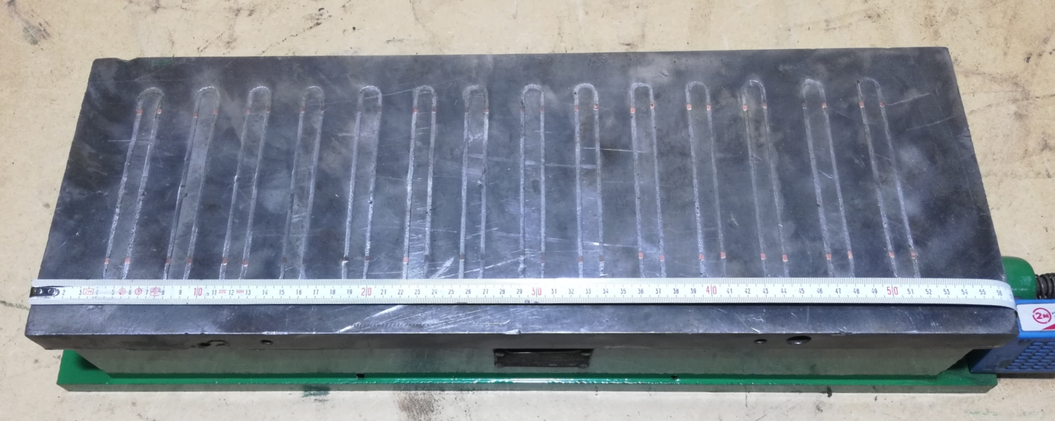 Плита электромагнитная 560 x 200 мм  110 V 