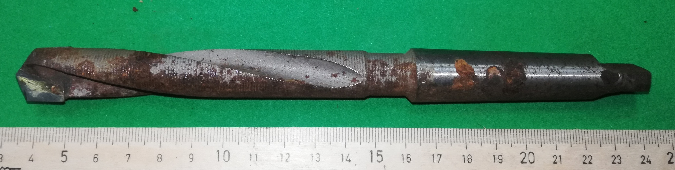 Сверло d 19,0 к/х КМ2 с напайной тв/с пластиной ВК8