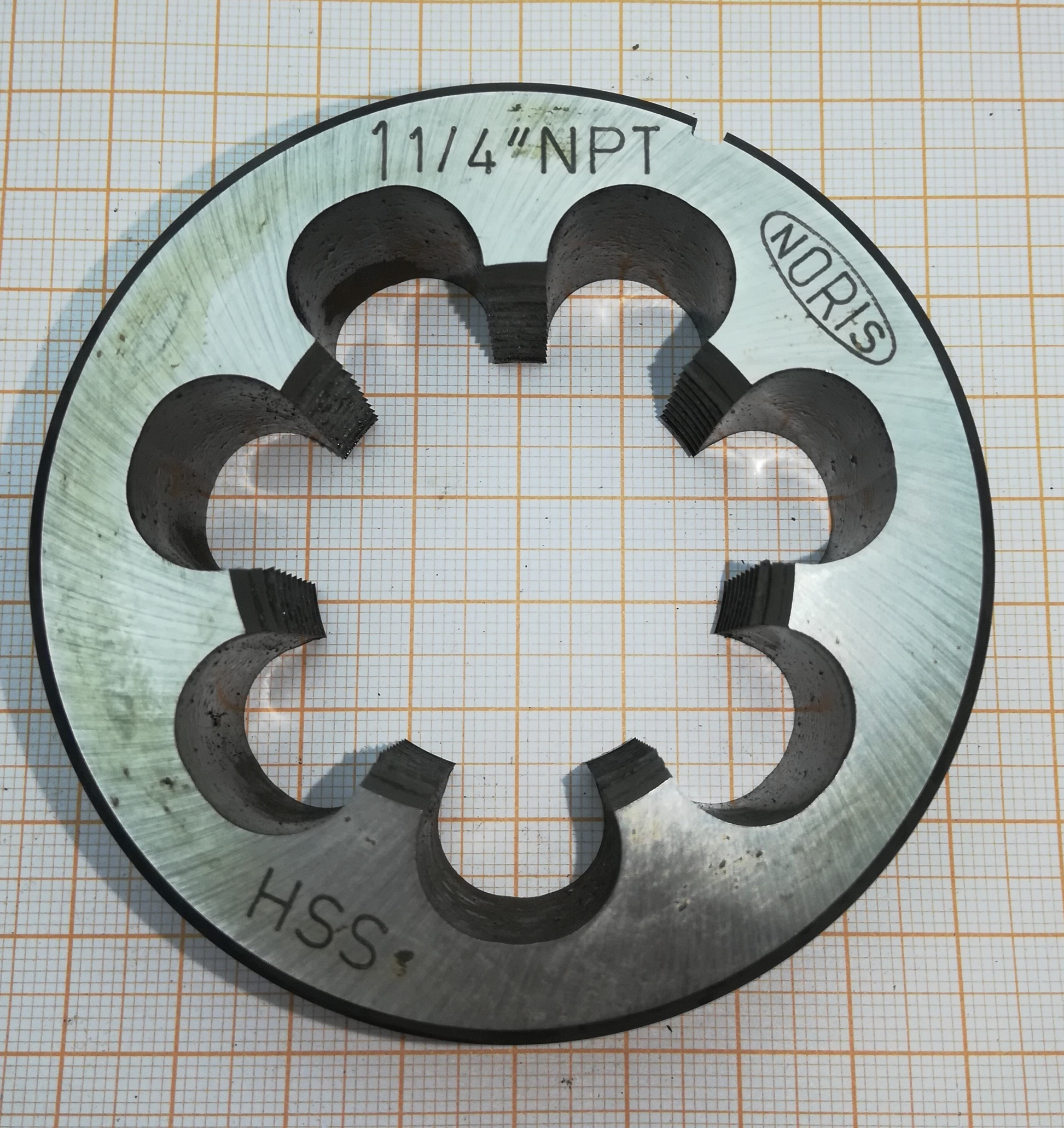 Плашка коническая трубная NPT 1 1/4" HSS 60° (11,5 ниток)