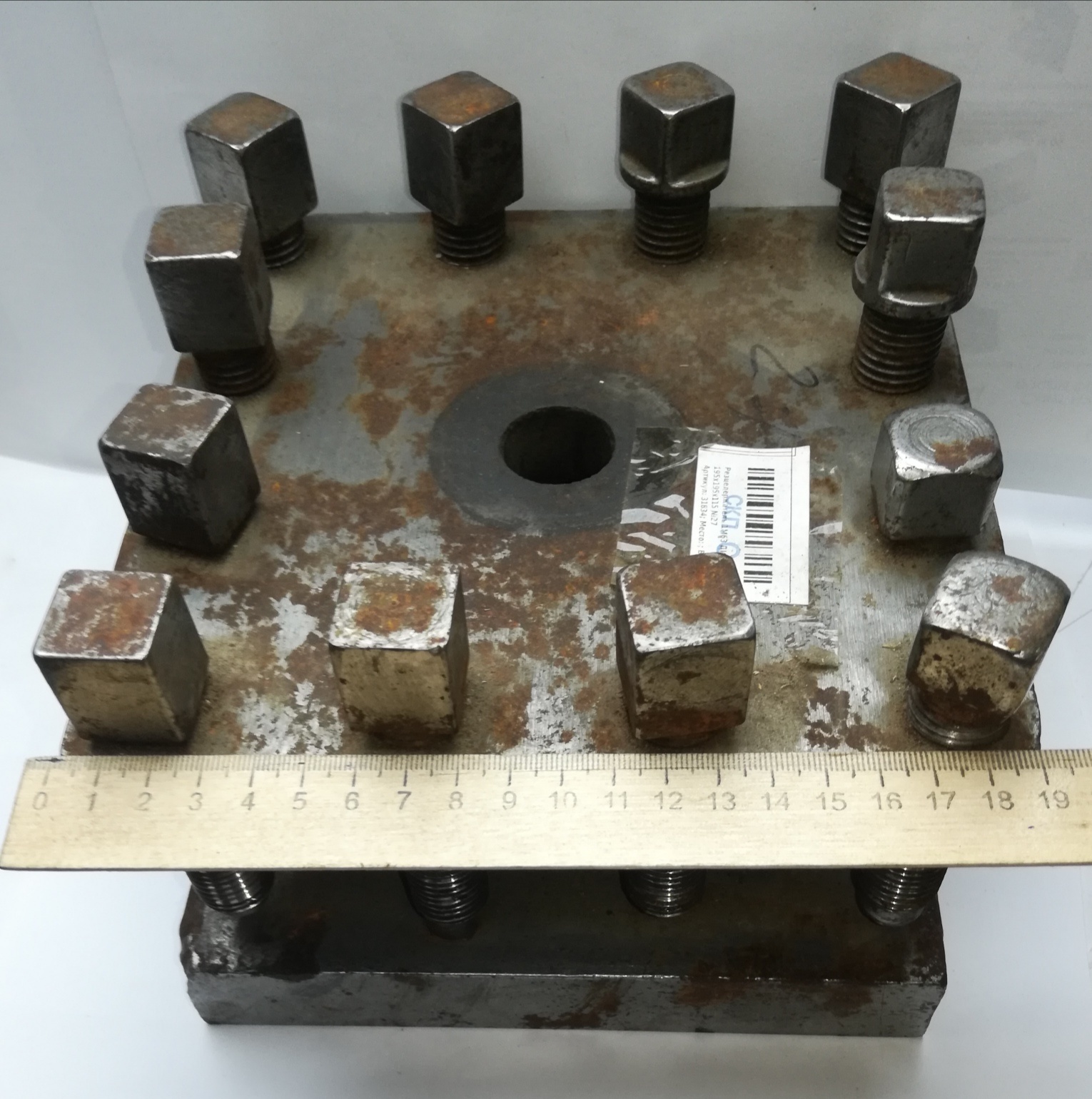 Резцедержатель 1М63 ДИП 300  195 х 195 х 115 №27