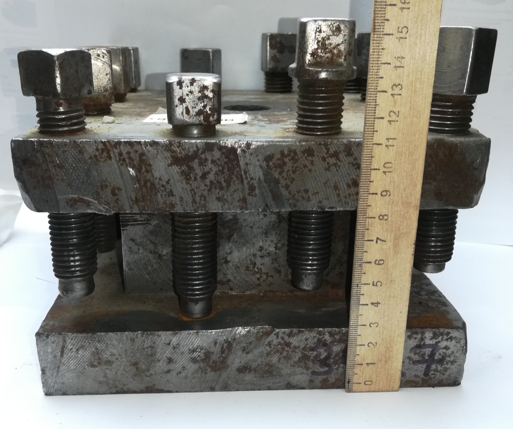 Резцедержатель 1М63 ДИП 300  195 х 195 х 115 №27