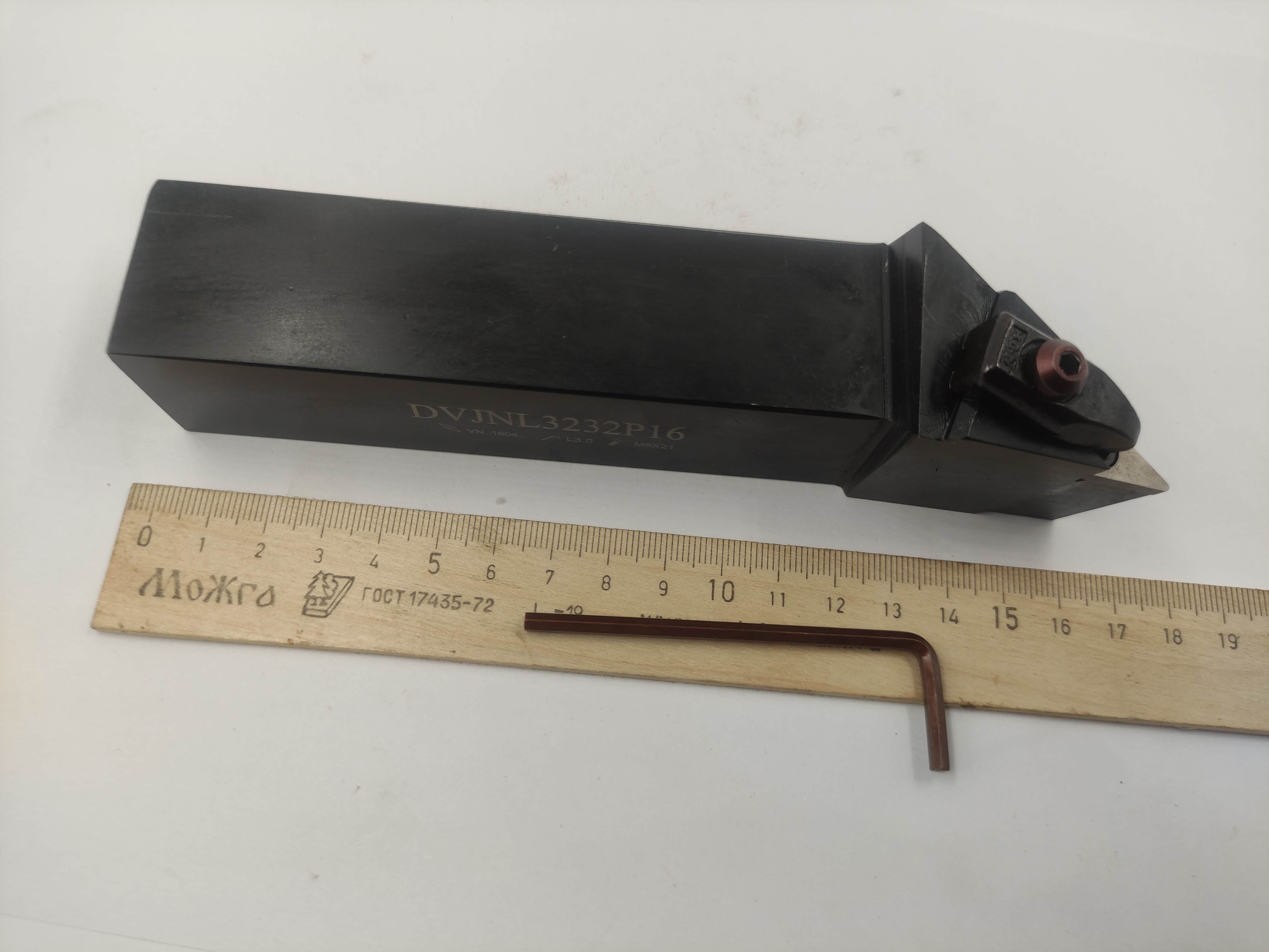 Державка DVJNL 3232 P 16 левая