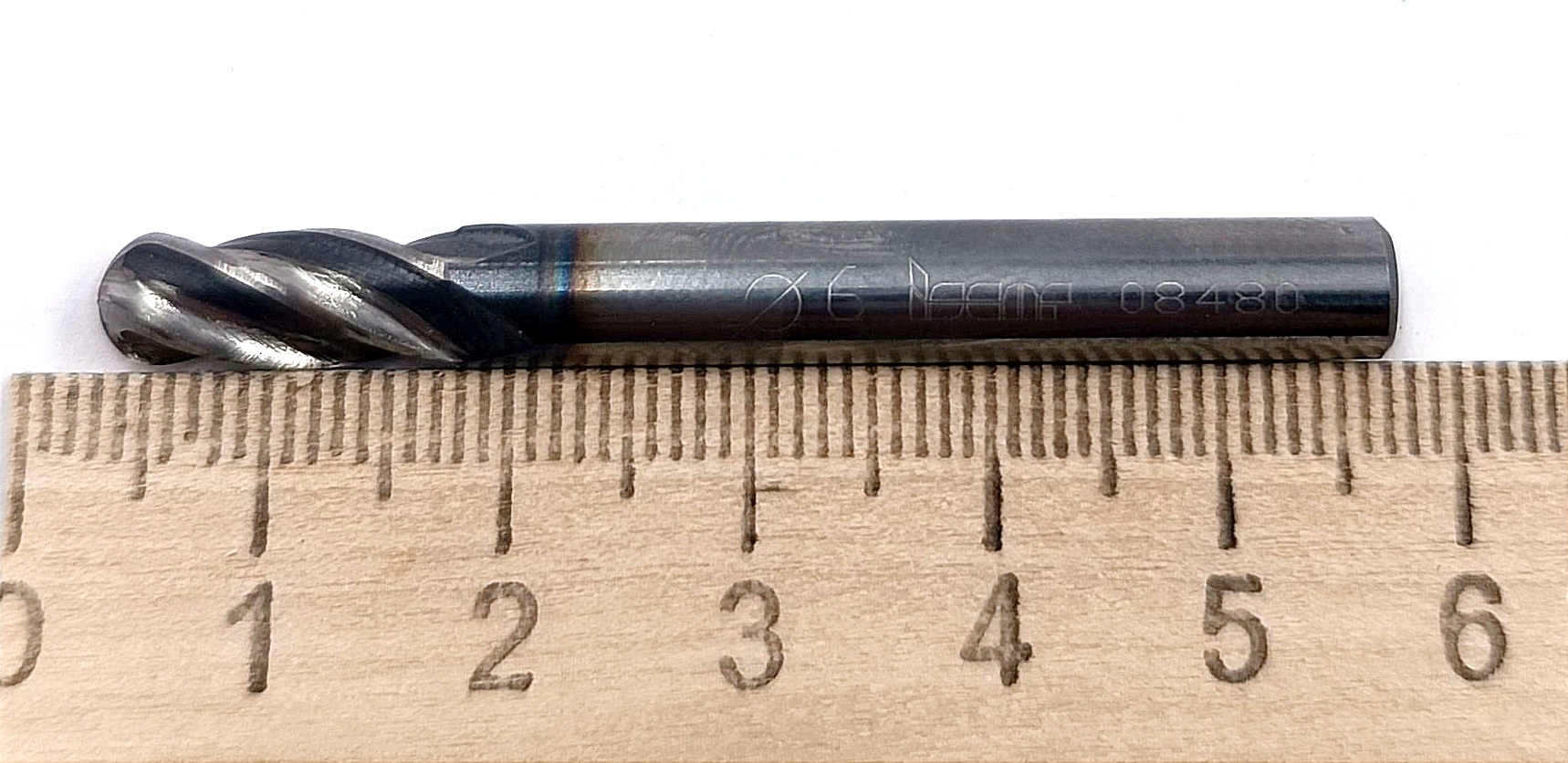 Фреза концевая  d5,8 z=4 твердосплавная радиусная  без покрытия ц/х (08480) (переточенная)