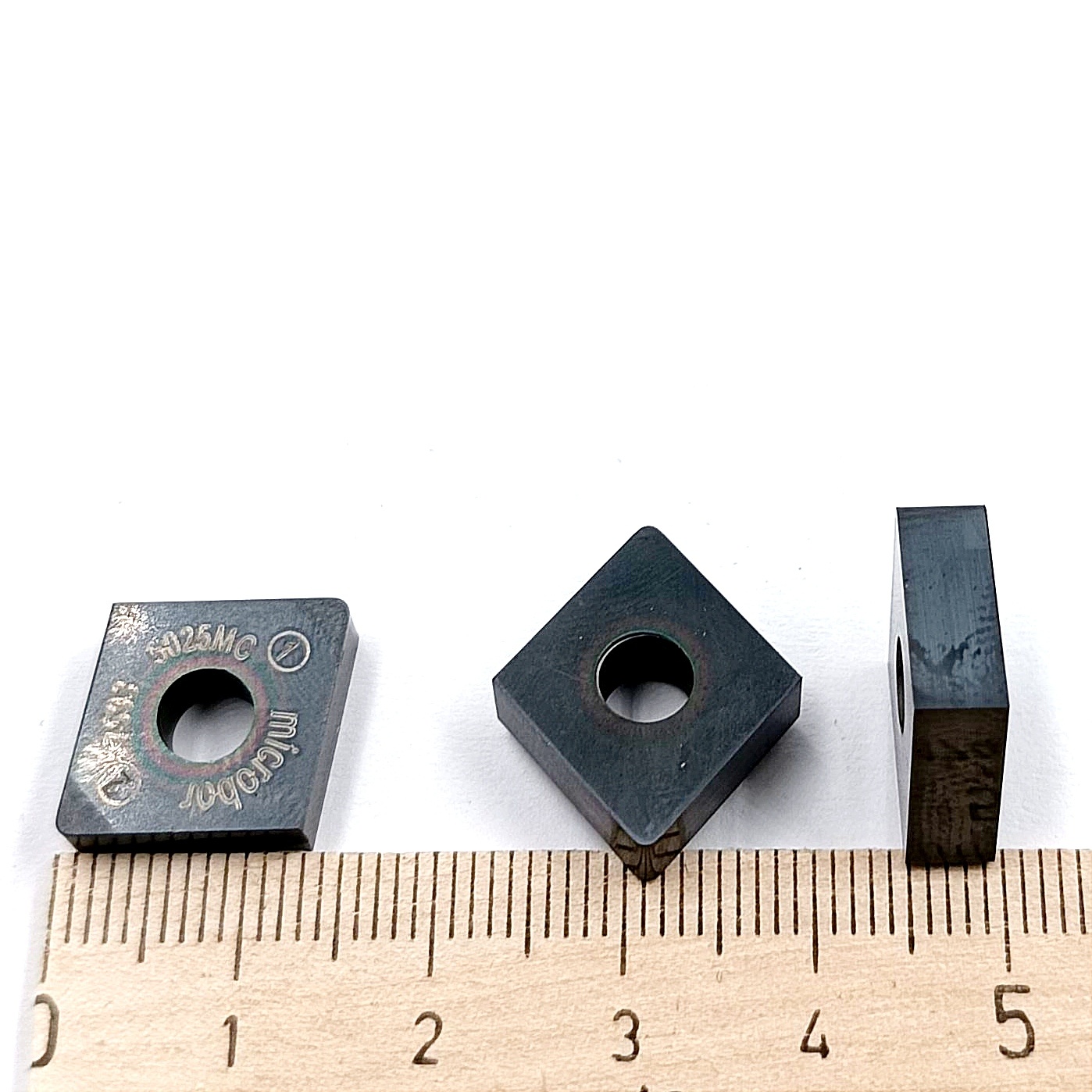 Пластина ромб CNGA 120408 S01015NL-B035- MBR5025MC материал обработки (2 режущих грани напайки PCBN)
