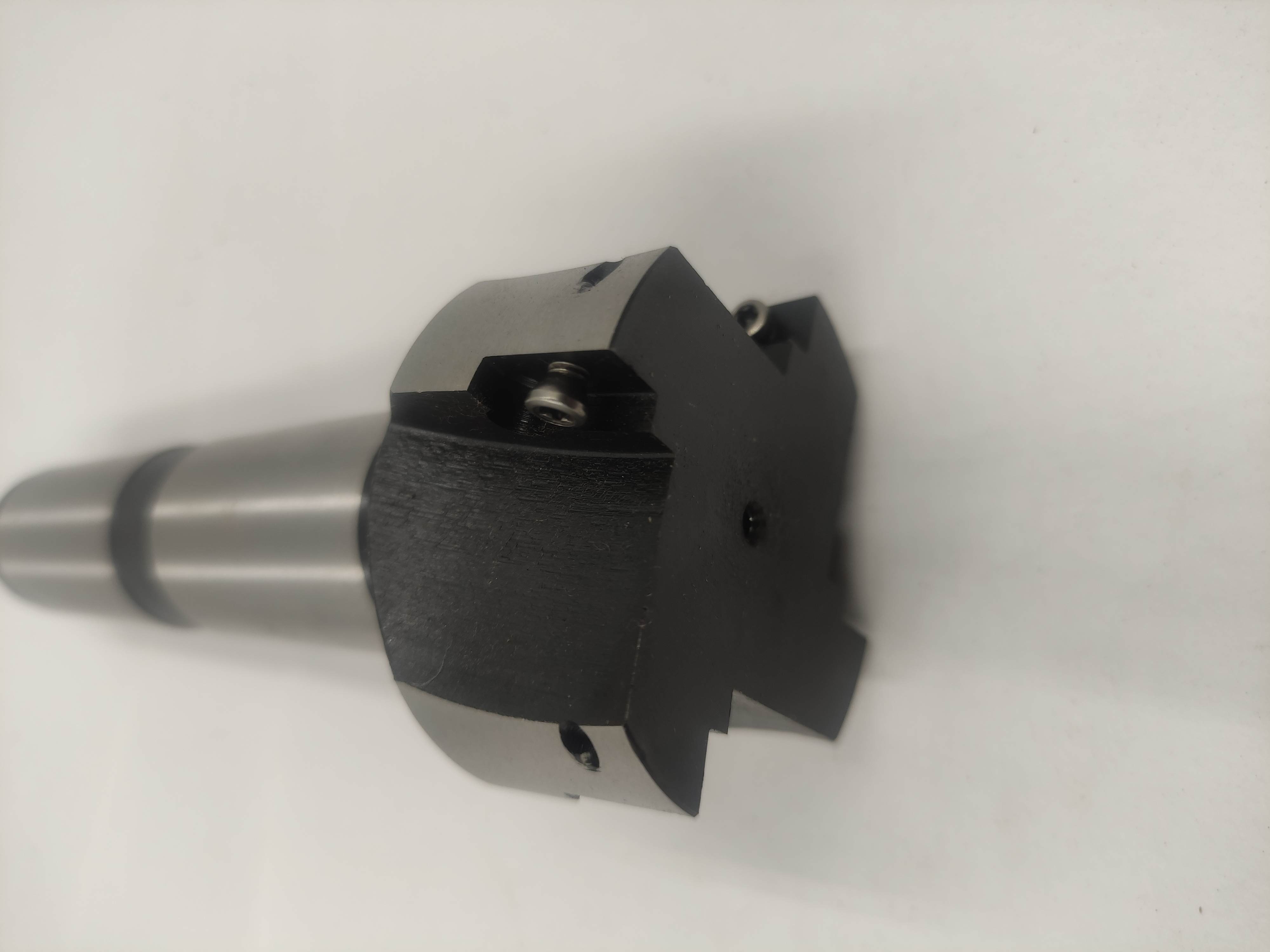 Фреза корпусная  d60 концевая с мех.креплением КМ 4 (BAP400R60T4 MTB4-M14)