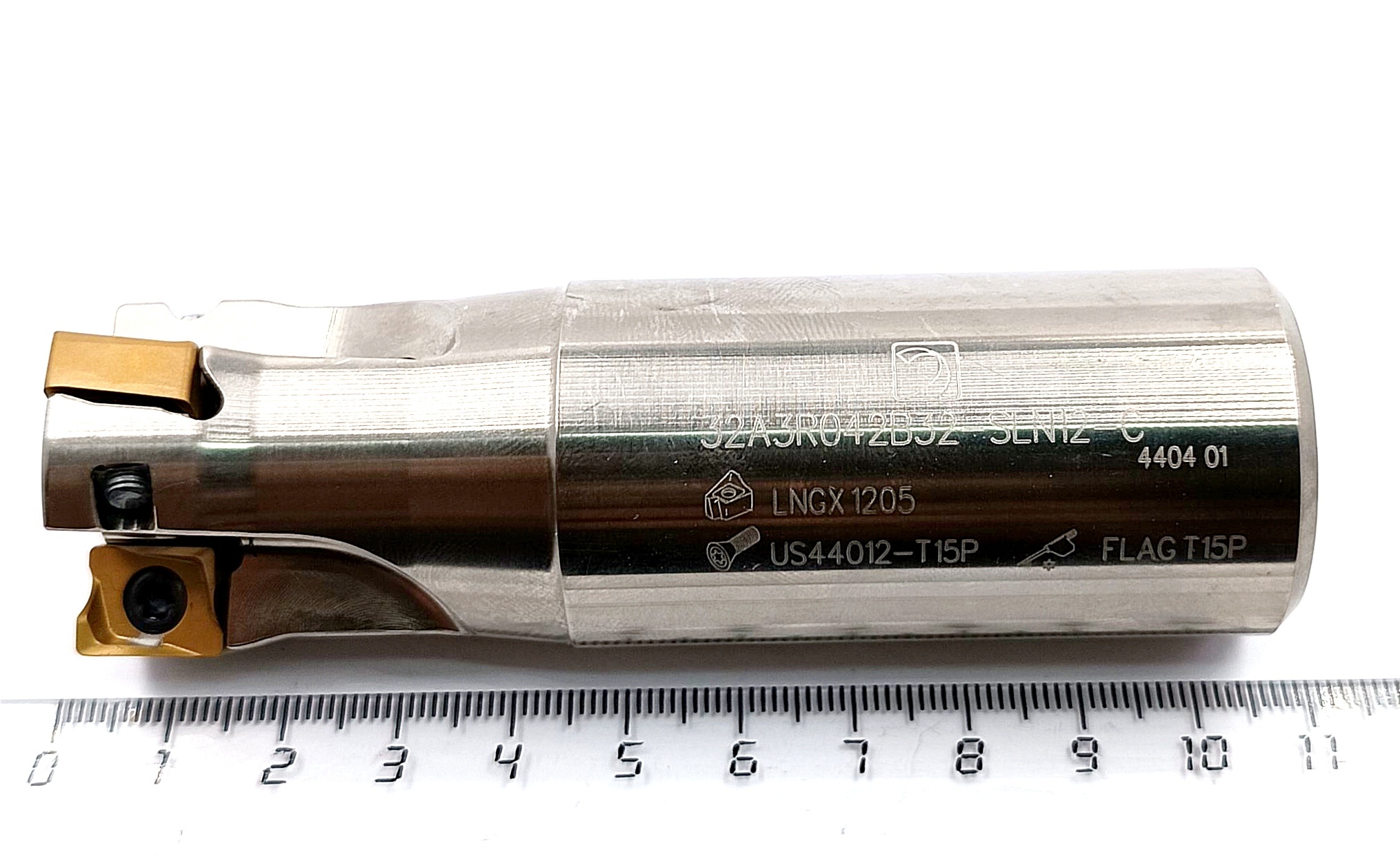 Фреза корпусная  d32 концевая с мех.креплением (32A3R042B32-SLN12-C) с СОЖ