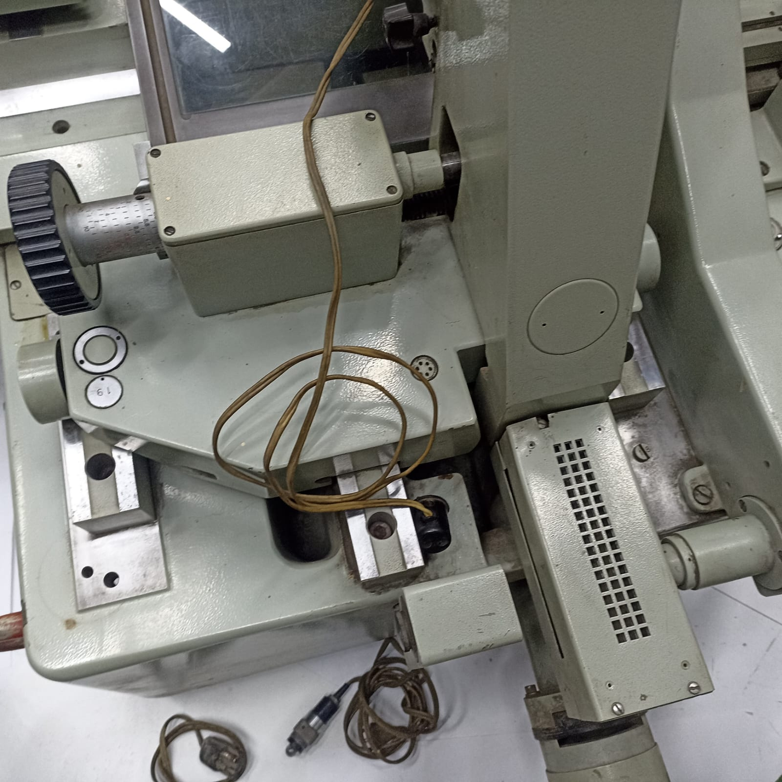 Микроскоп универсальный измерительный carl zeiss jena