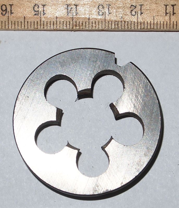 Плашка М18х0,75 9ХС (D45мм, L10мм; с выточкой) ГОСТ 9740-71