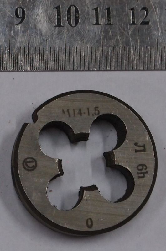 Плашка М 14х1,5 левая