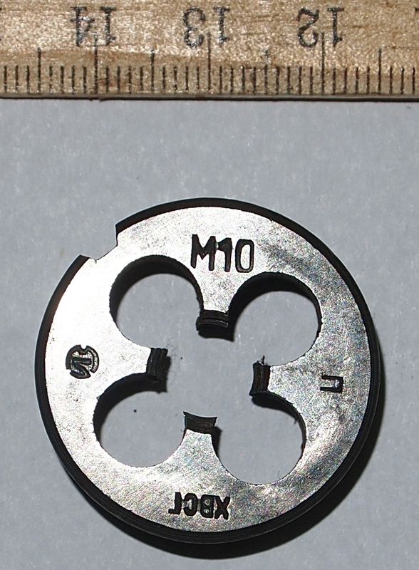 Плашка М10х1,5 левая