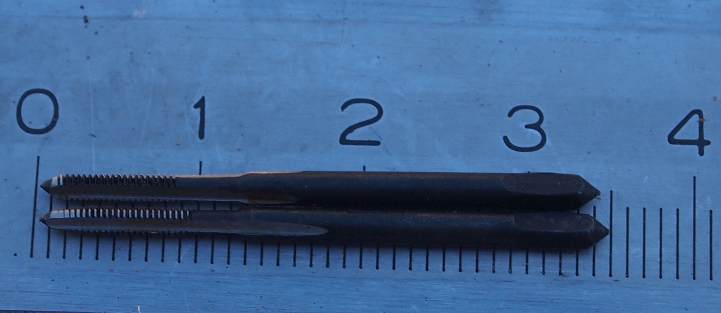 Метчик М 1,8 ручной , к - т из 2 - х шт.