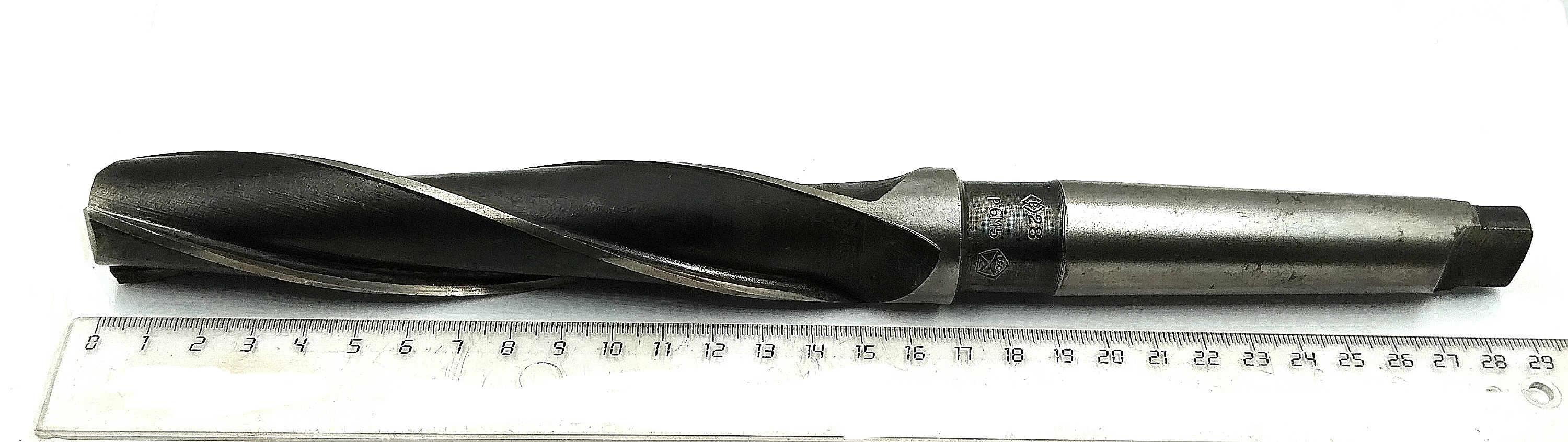 Зенкер цельный d 28 к/х КМ3 Z=3 Р6М5