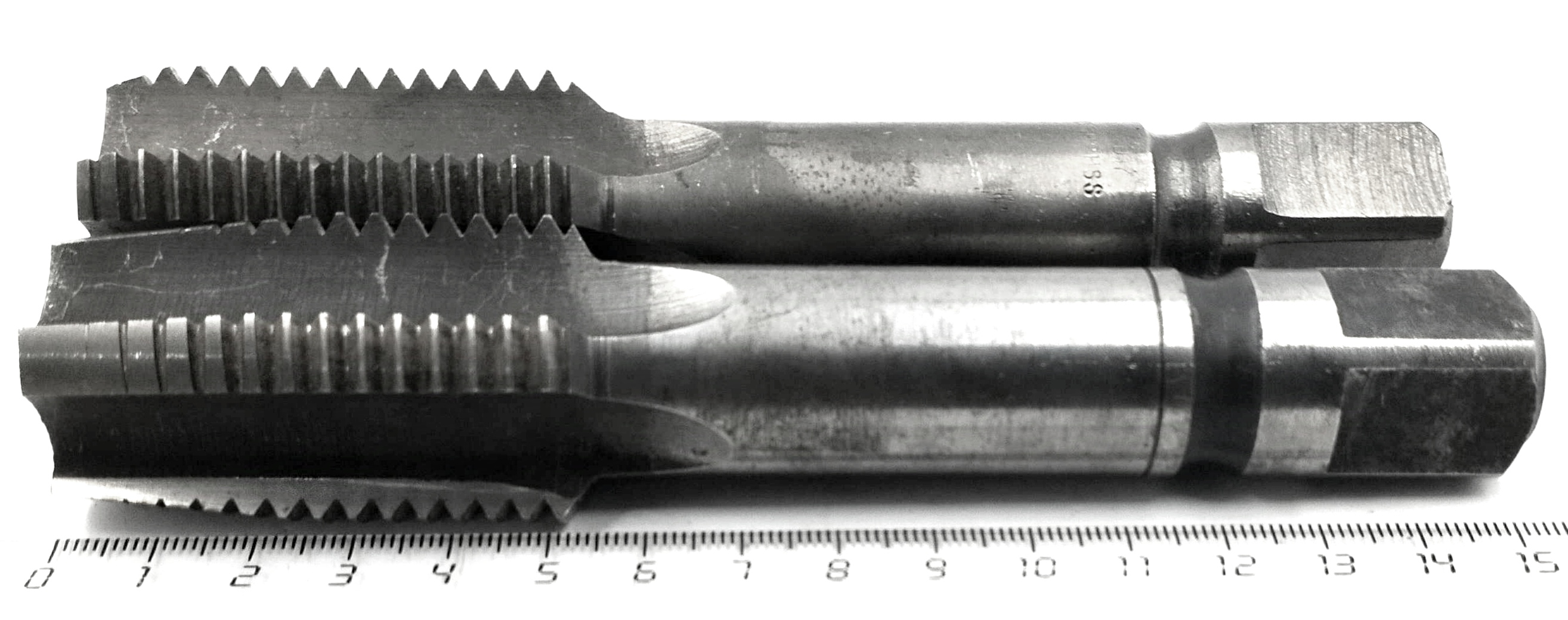 Метчик М33х3,5 м/р, к-т из 2-х шт