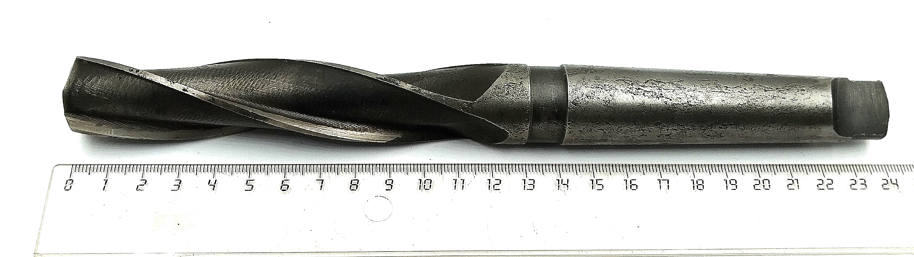 Зенкер цельный d 24 к/х КМ3 Z=3 Р6М5