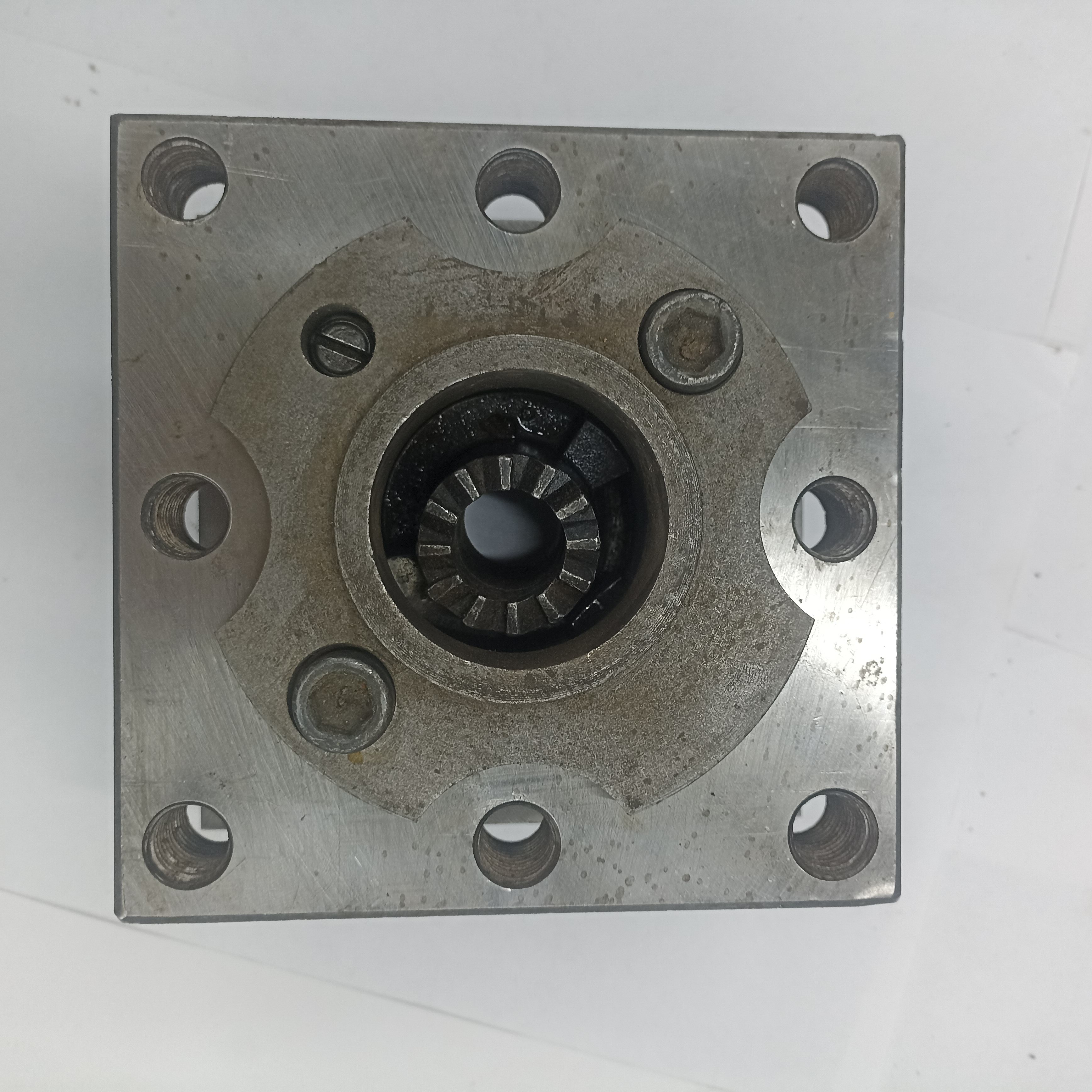 Резуедержатель 150Х150Х85   d48 мм
