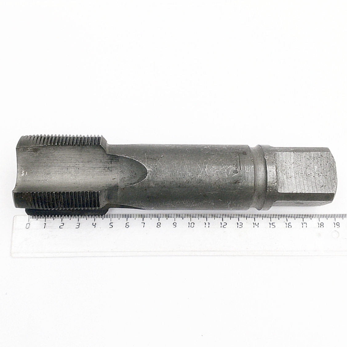 Метчик машинно-ручной М52х2,0 Р18 VAP (черновой, №1) для сквозных отверстий ГОСТ 3266-81