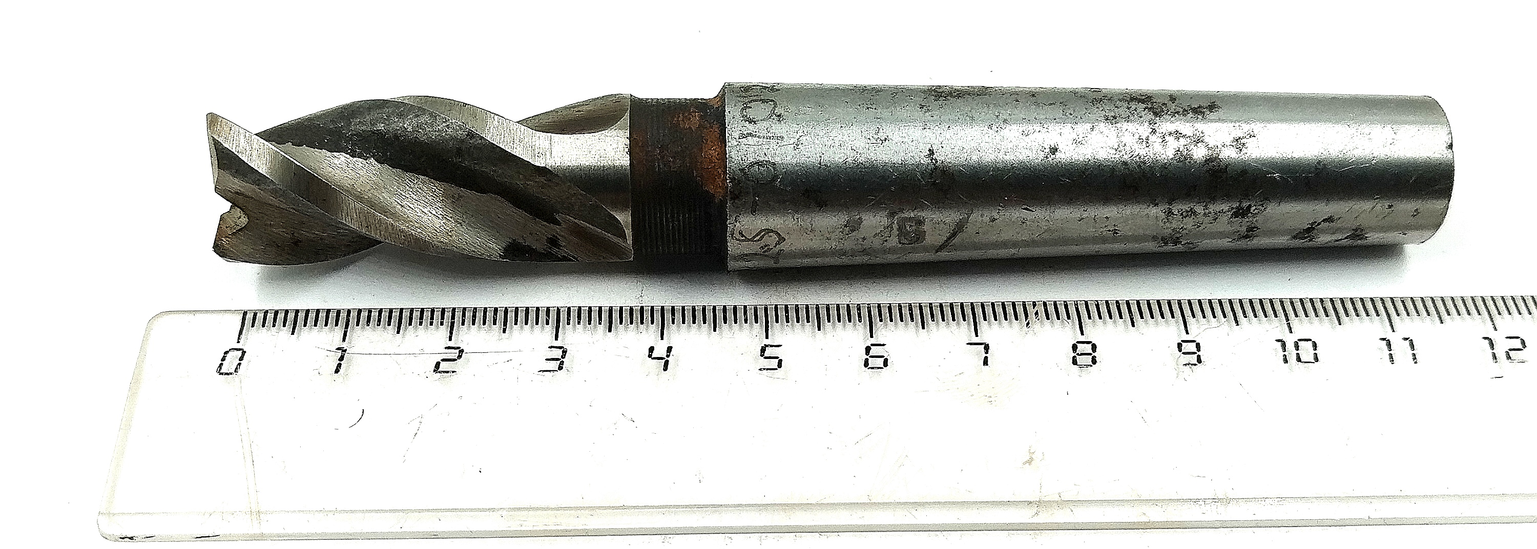  Фреза Концевая d 16х30 к/х Z=3 КМ2 Р18 (Карандаш)