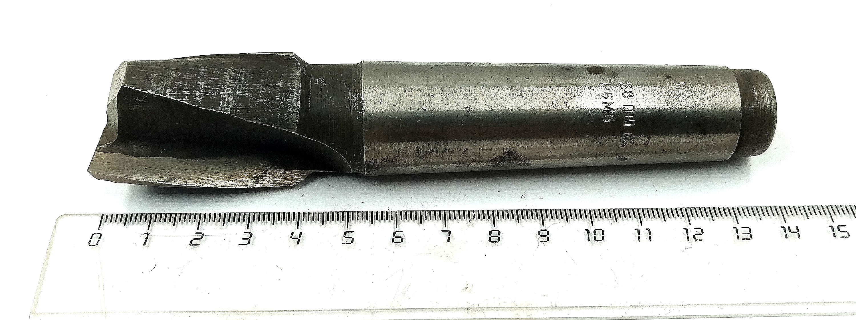 Фреза Концевая d 28х40 к/х Z=2 КМ3 Р6М5 