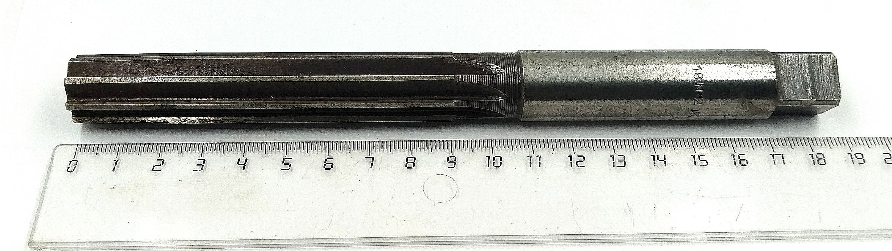 Развертка ручная d 18 №2 ц/х Z=8