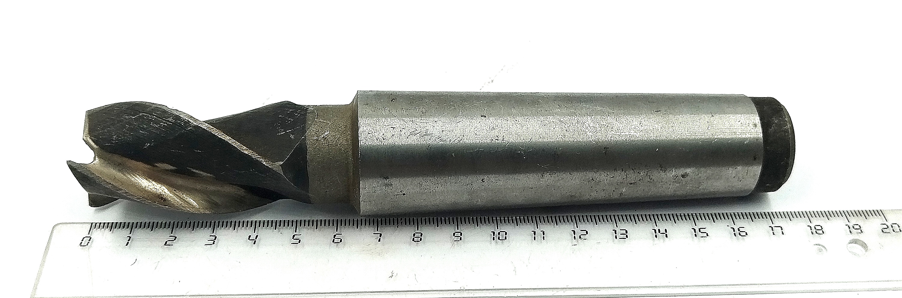 Фреза Концевая d 28х50 к/х Z=3 КМ4 Р6М5