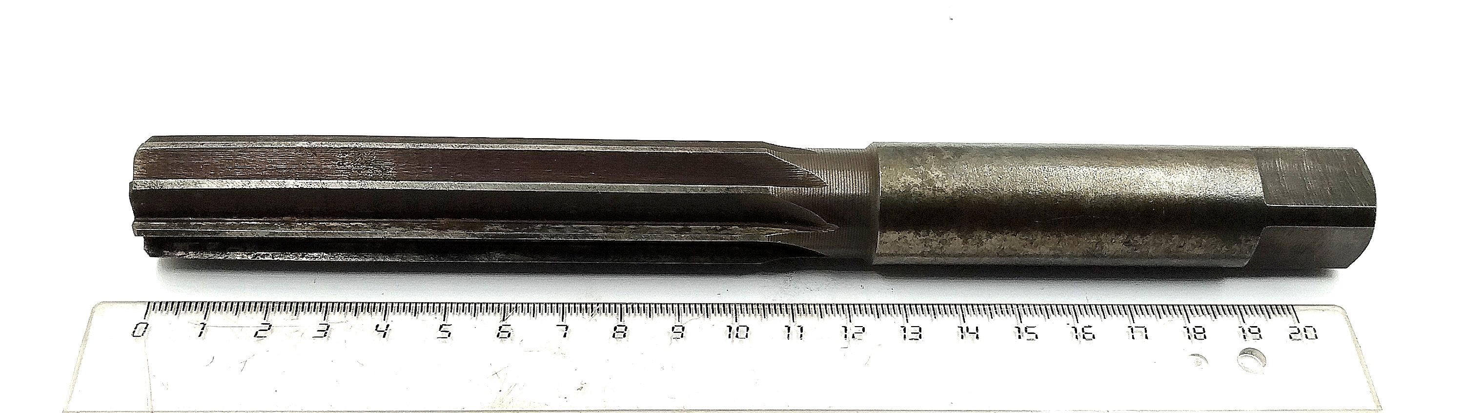 Развертка ручная d 22 ц/х Z=8