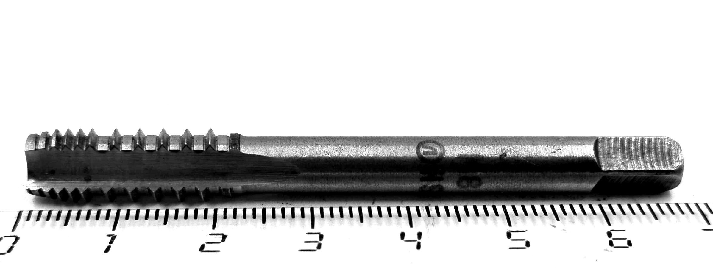 Метчик М8х1,25 ручной шахматный глухой HSS