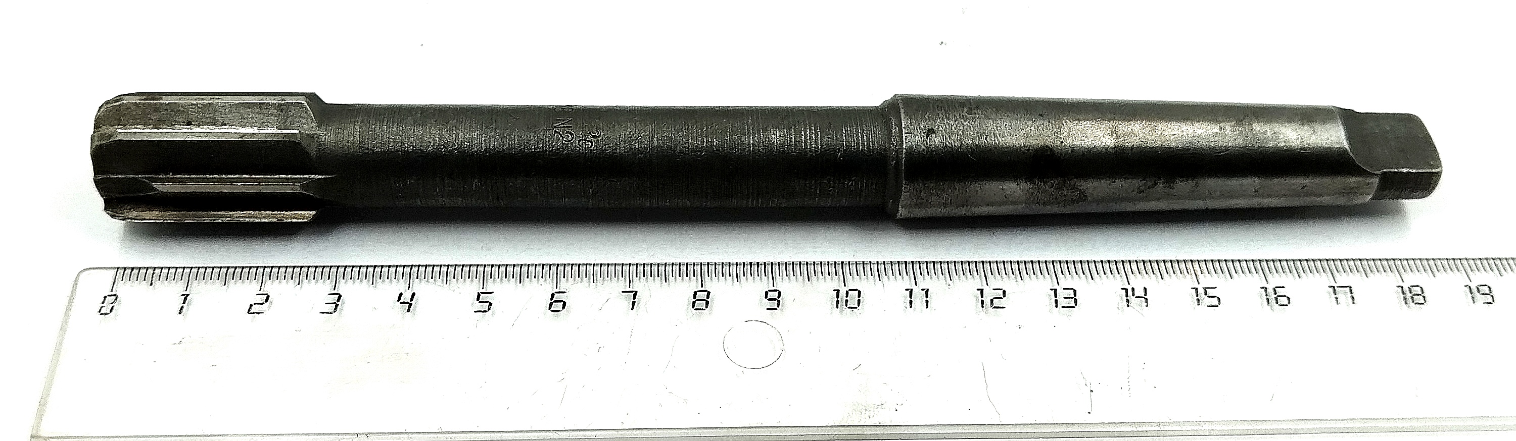 Развертка машинная d 19 №2 к/х КМ2 Р18 Z=8