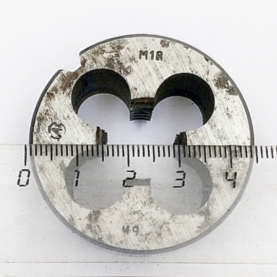 Плашка М18х2,5 9ХС 6h (D45мм, L18мм) ГОСТ 9740-71