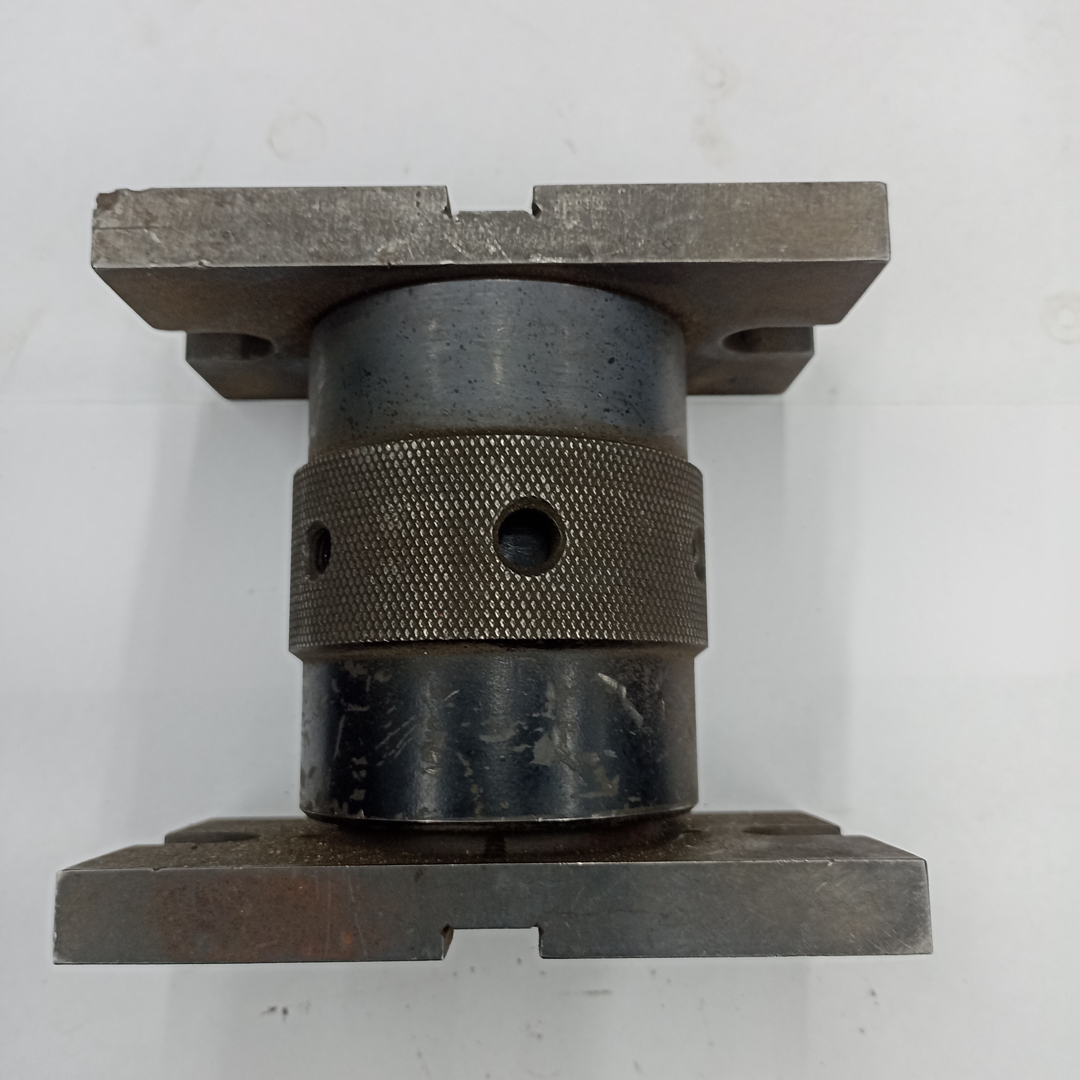 Домкрат (УСП) для фрезерного станка высота MAX 210mm, min 140mm