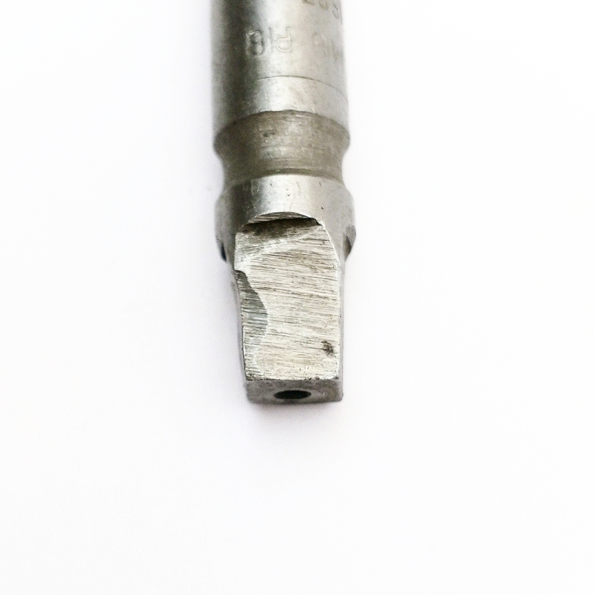 Метчик М18х2,5 м/р (черновой,№1), Р18