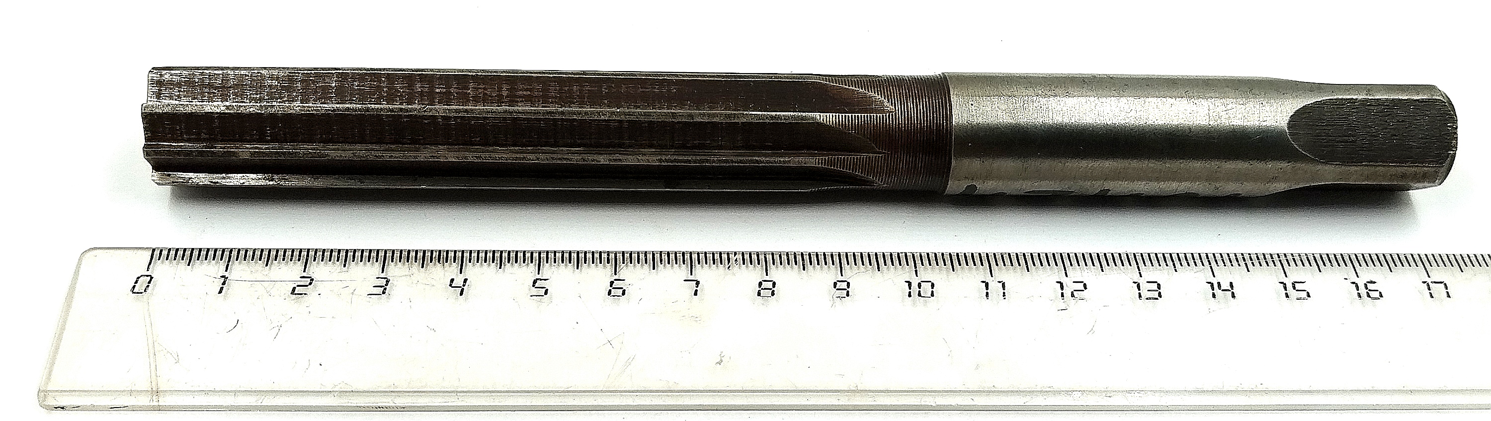 Развертка ручная d 17 ц/х Z=8