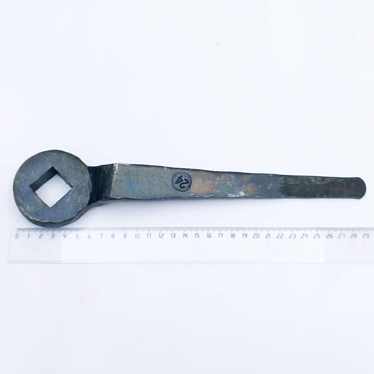 Ключ для тисков 24х24 L290мм