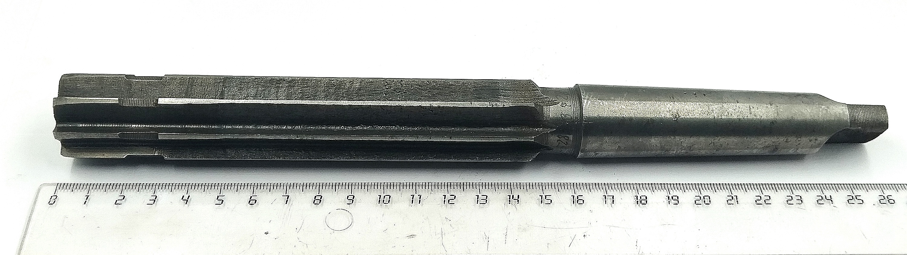 Развертка машинная d 28 к/х КМ3 Р6М5 Z=8 (Карандаш)