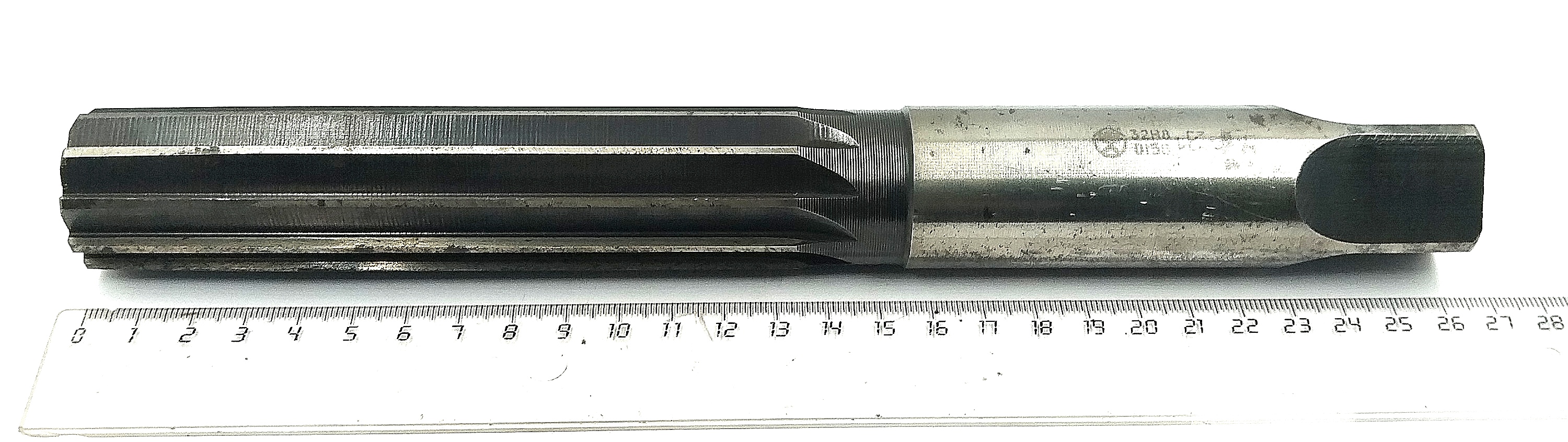 Развертка ручная d 32 H8 ц/х Z=10