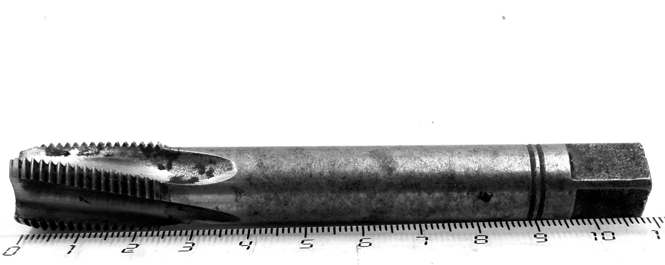 Метчик М16х1,5 ручной №2 Р18 винтовой