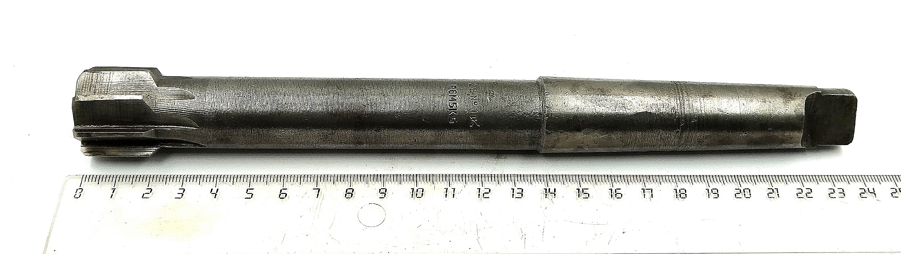 Развертка машинная d 28 №1 к/х КМ3 Р6М5К5 Z=8