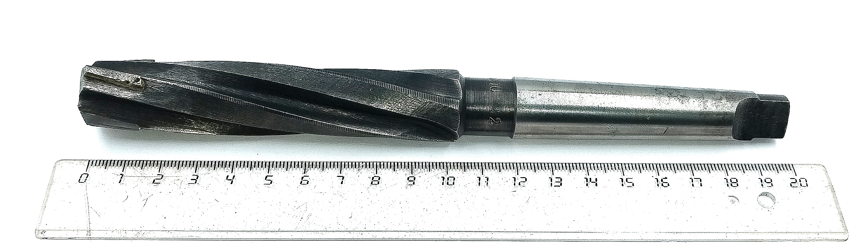 Зенкер цельный d 22 с напайными пластинами Т5К10 к/х КМ2 Z=4