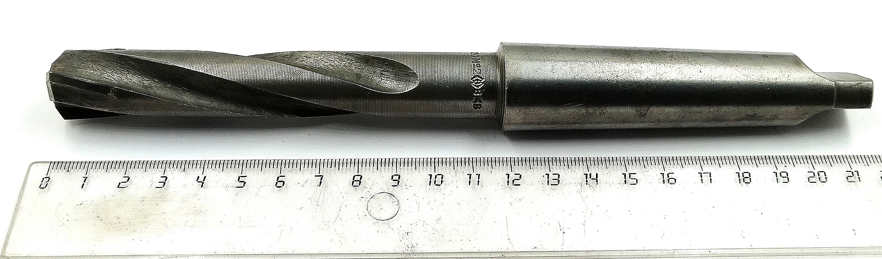 Зенкер цельный d 20 №2 с напайными пластинами ВК8 к/х КМ3 Z=3