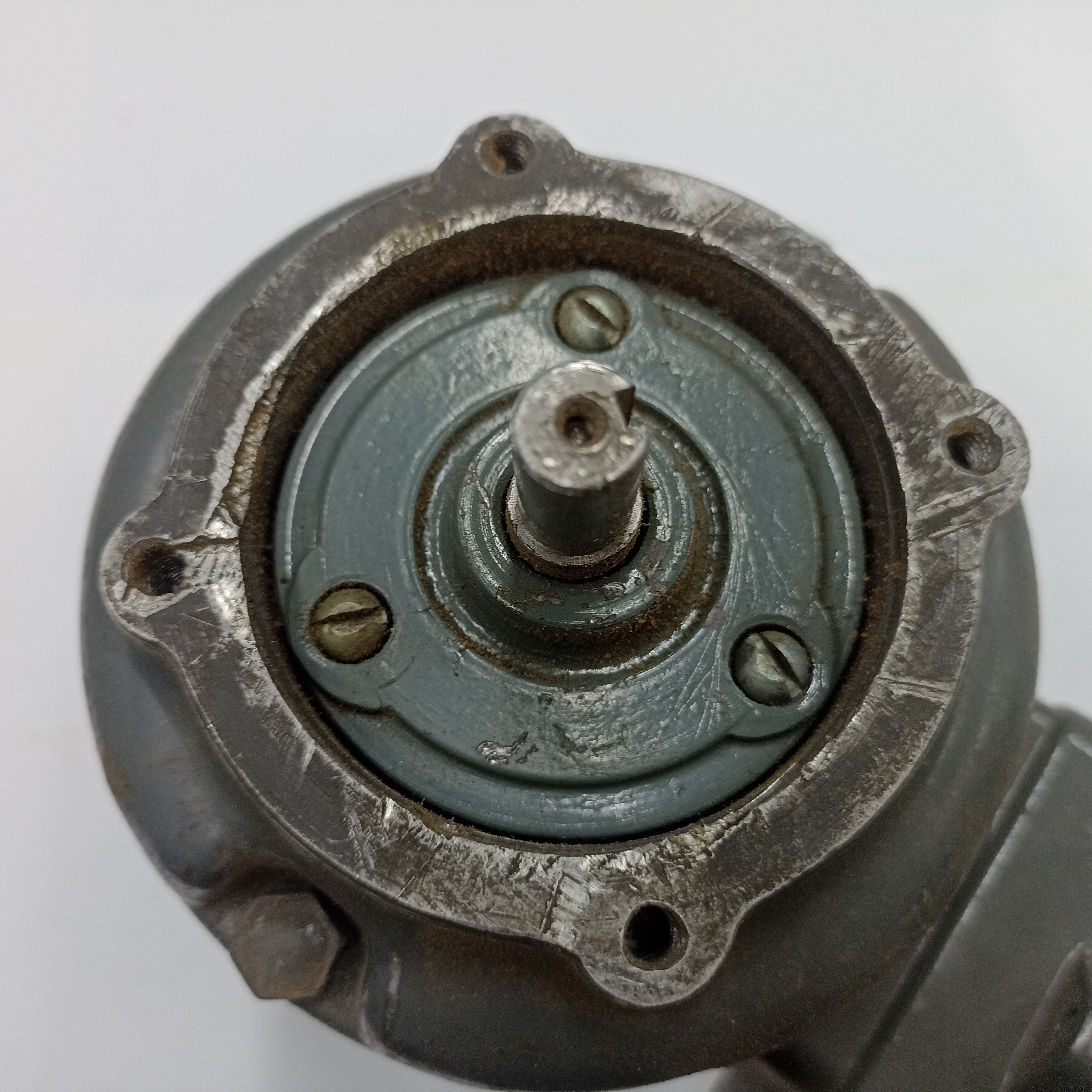 Электродвигатель асинхронный ТИП АПНО12/2 , 220/380v, 120w, 2690об/мин
