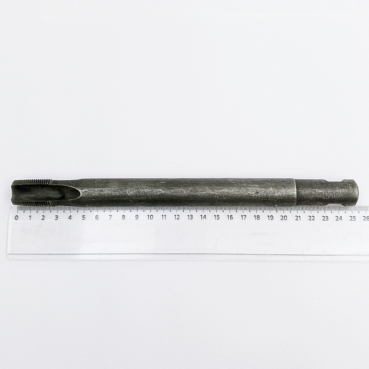 Метчик 2640-0269 гаечный М24х1,5 Р18 VAP(L-250мм, хвостовик прямой с 2мя лысками) ГОСТ 1604-71