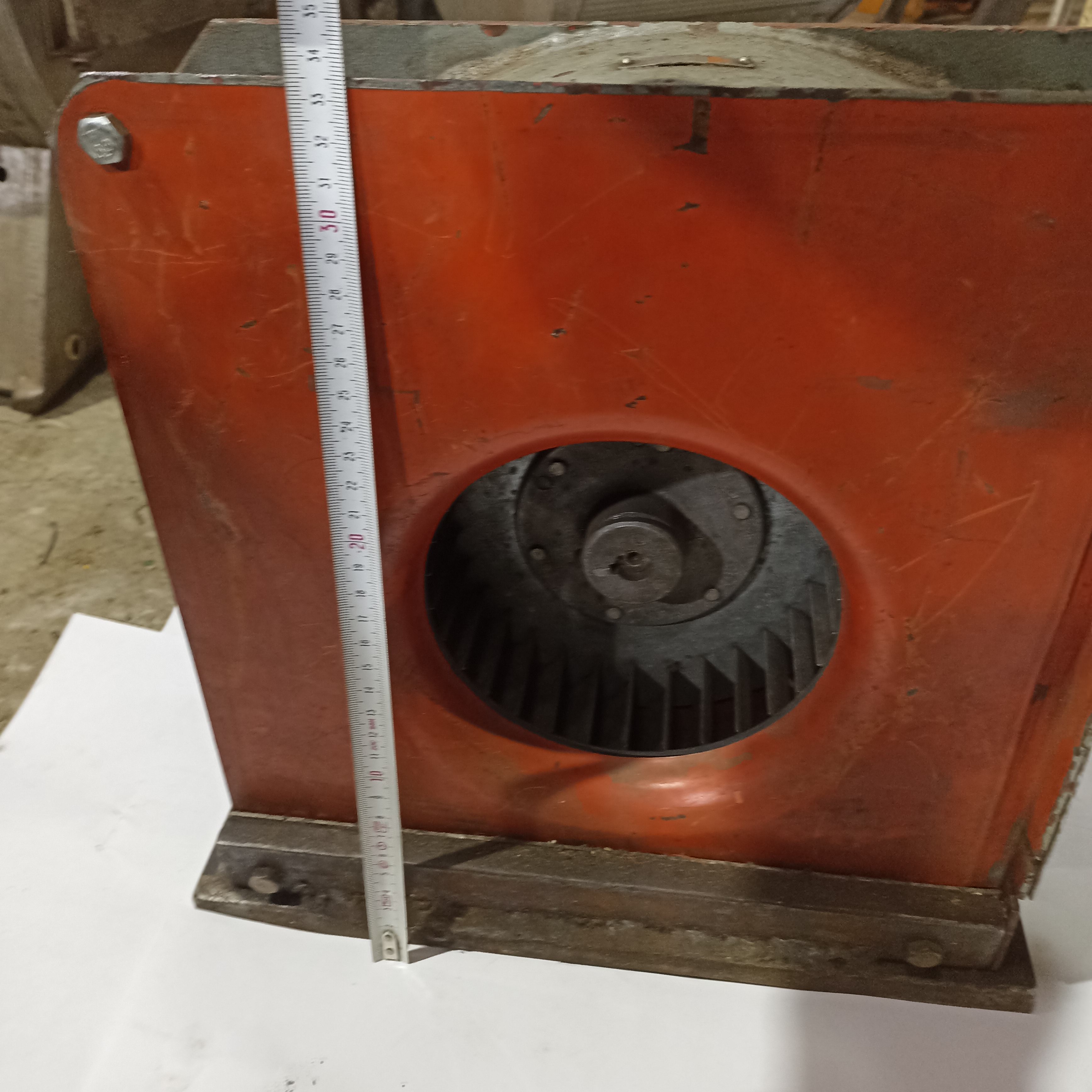 Вытяжка с электроматором 220/380V, 1360 об/мин, 0,37KW.