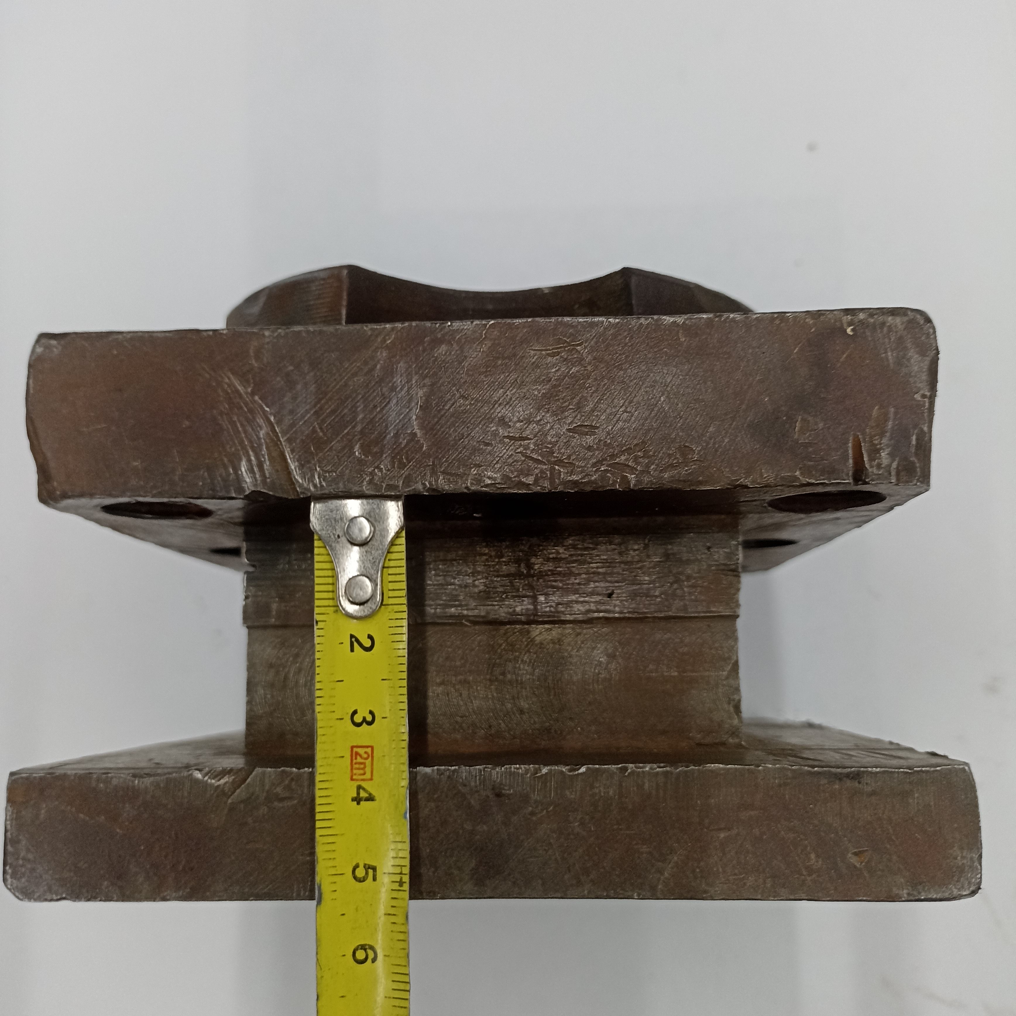 Резуедержатель 230Х130Х80  d30 мм